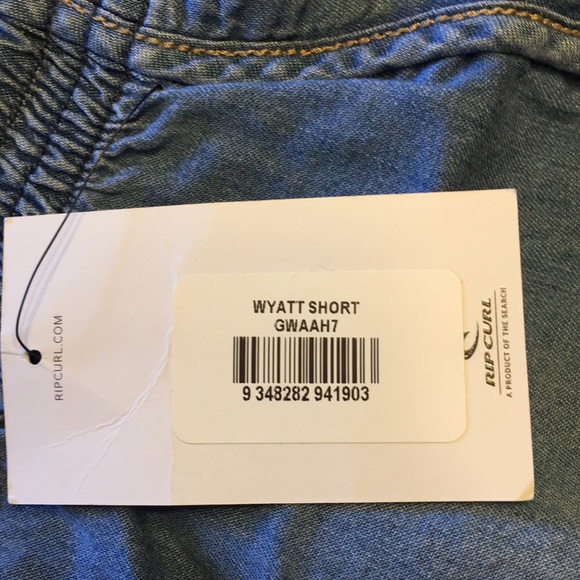 Rip Curl elastic waist jean shorts - Picture 3 of 5